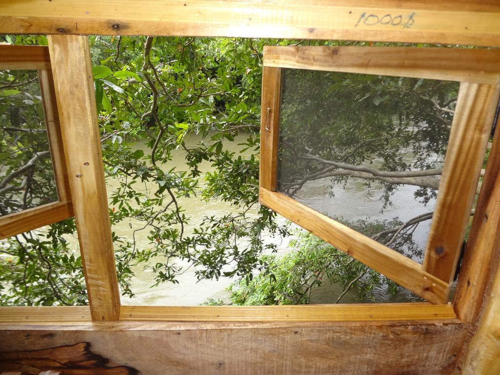 Kumbuk Tree House Villa Tissamaharama Room photo
