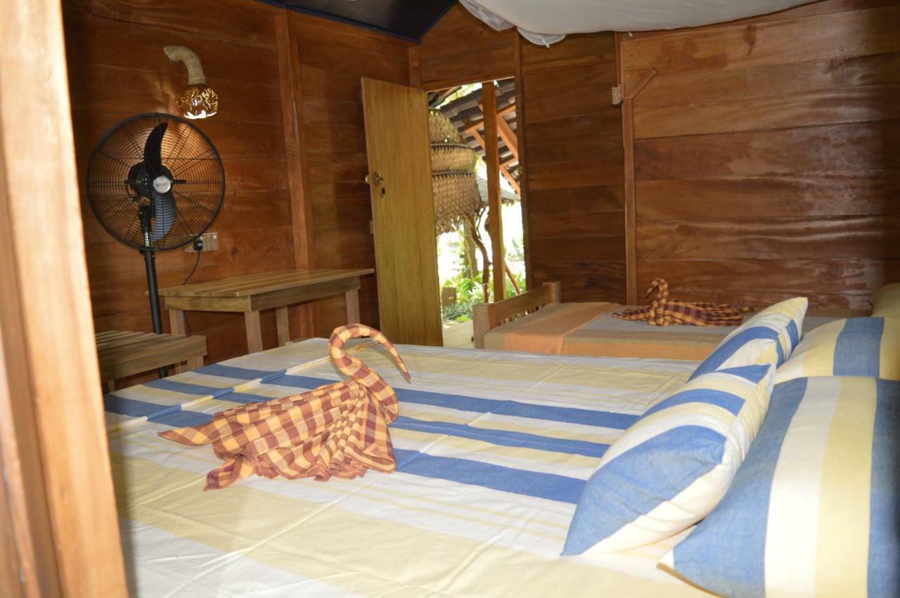 Kumbuk Tree House Villa Tissamaharama Exterior photo